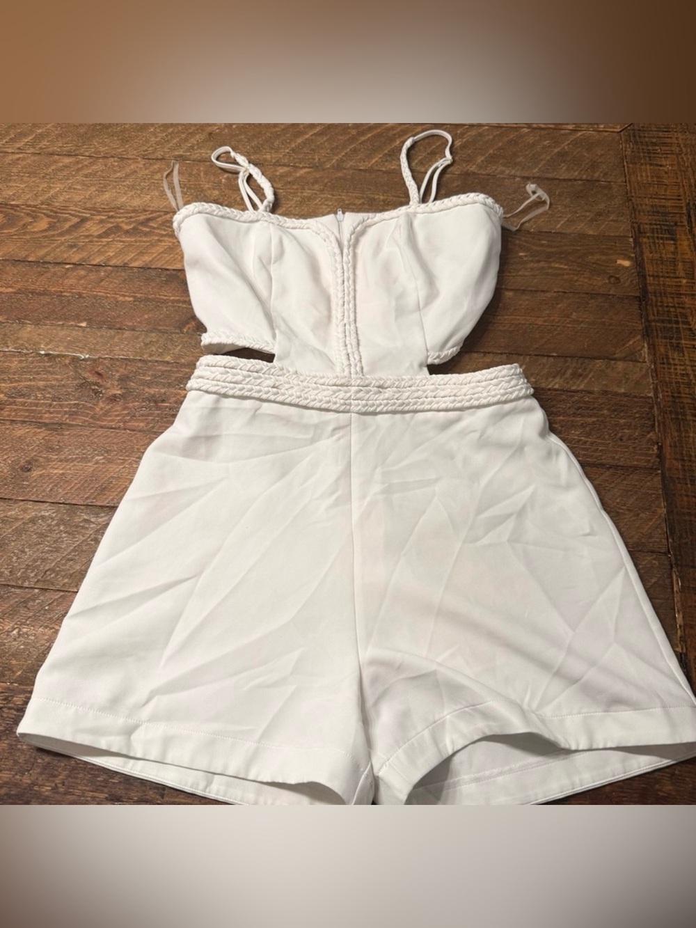 Women’s White Romper (Size M)